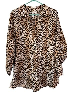 3/$20 Chico's Leopard Print Button Down Tunic Shirt in Tan and Black